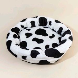 Dog bed round thick New cow print 20 inches wide